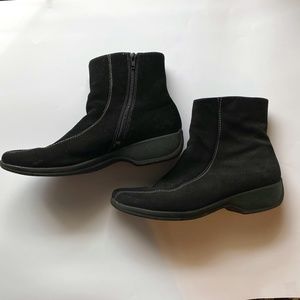 Clark's  Black Suede/Leather Ashlyn Boots Size 10W